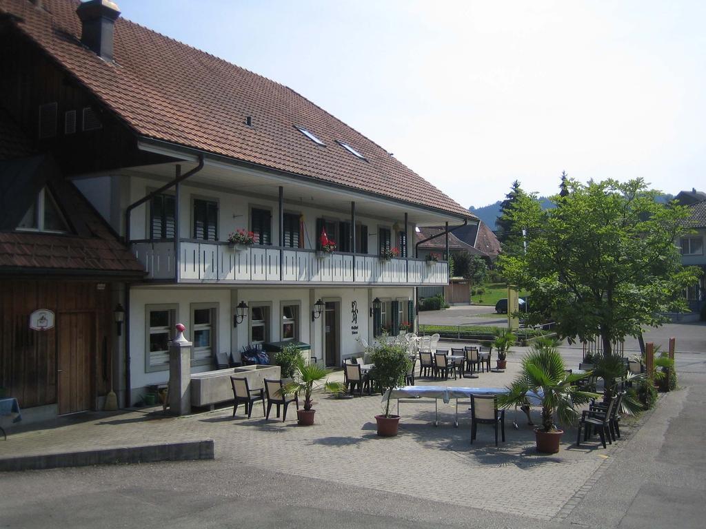 Gasthof Lowen Melchnau Exterior photo